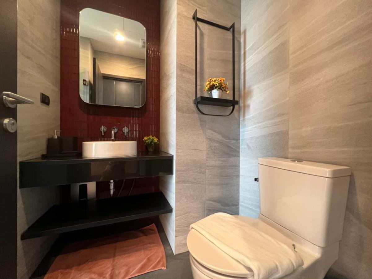 Apartment Downtown Chic Rooftop Pool #en797 Pattaya