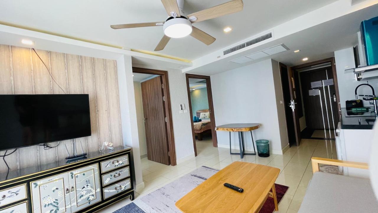 Grand Avenue Soi Buakhao By Daisy Pattaya