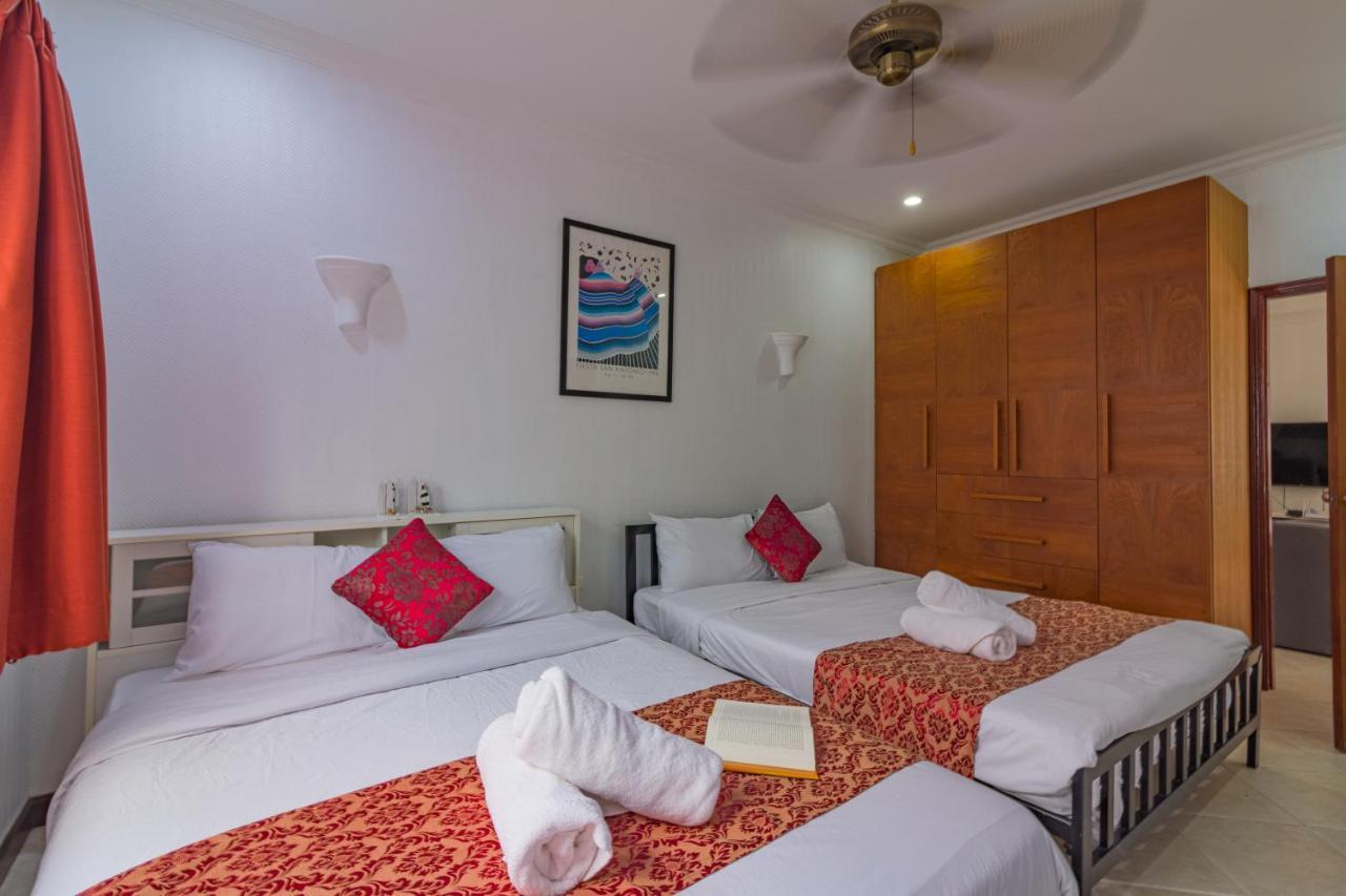 Villa Luxury 3 Bhk 200m From The