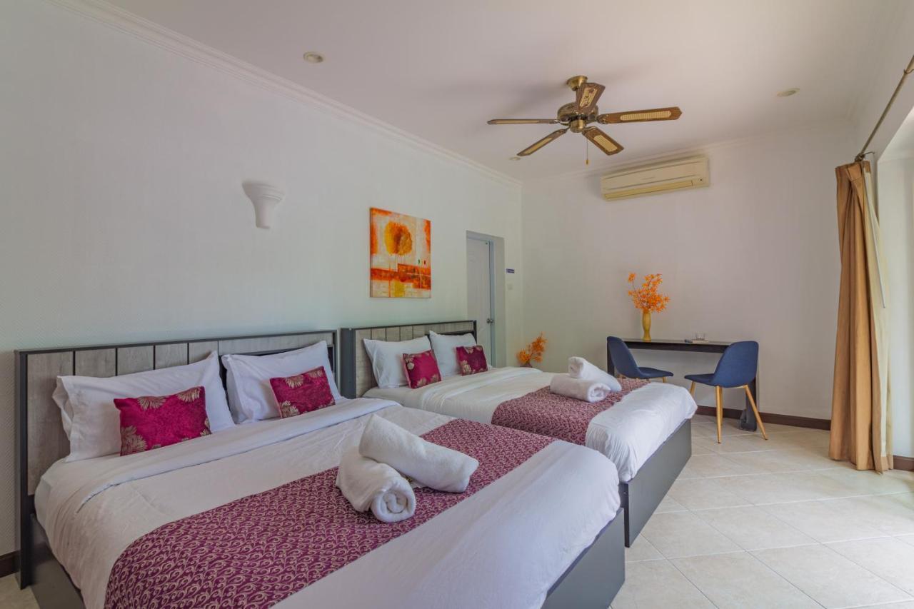 Luxury 3 Bhk 200m From The Villa *