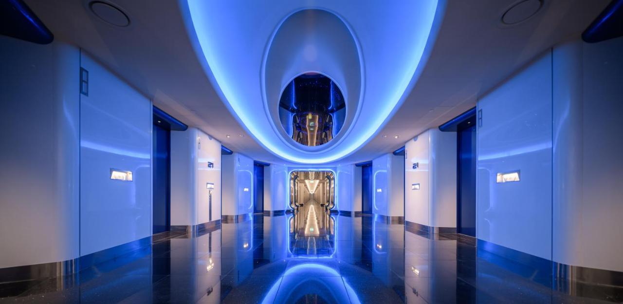 Hotel Grande Centre Point Space 5*