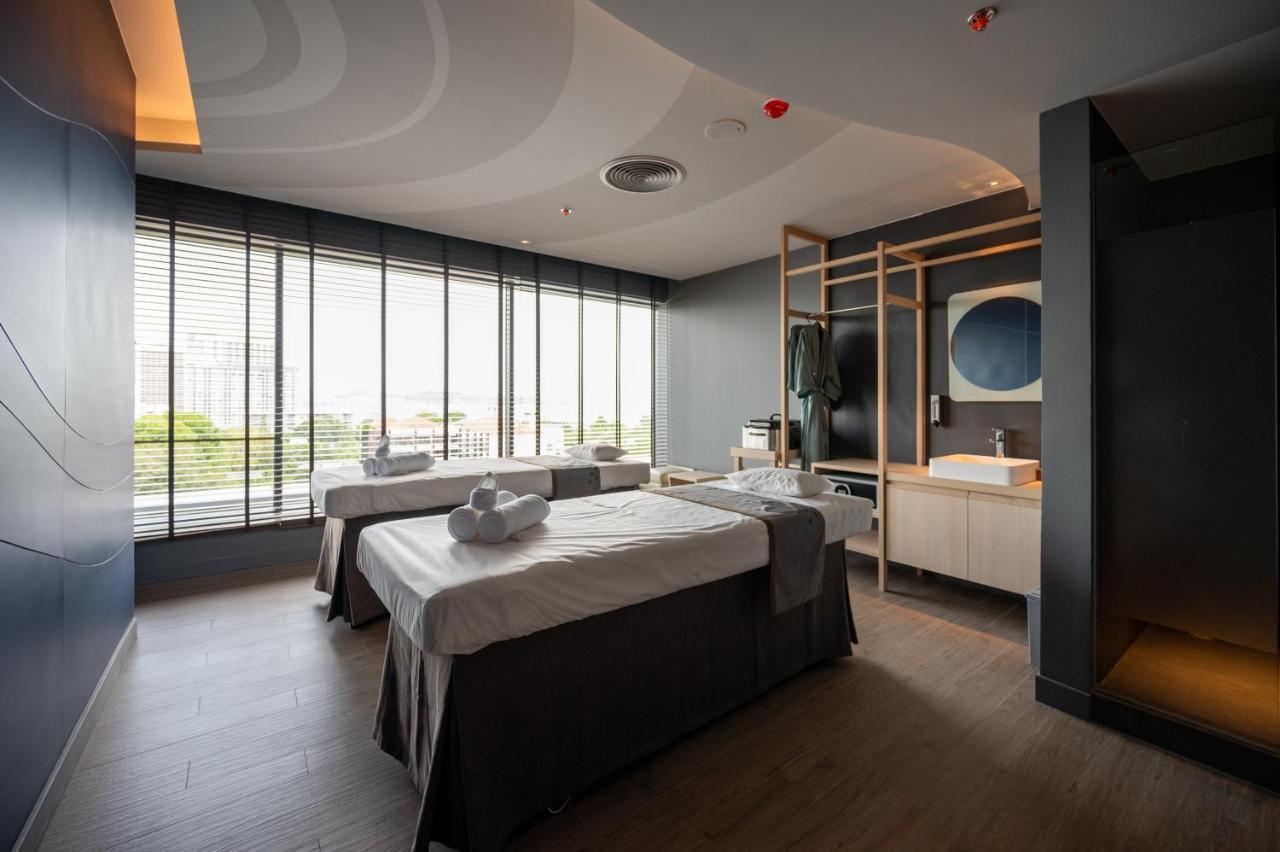 Hotel Grande Centre Point Space 5*