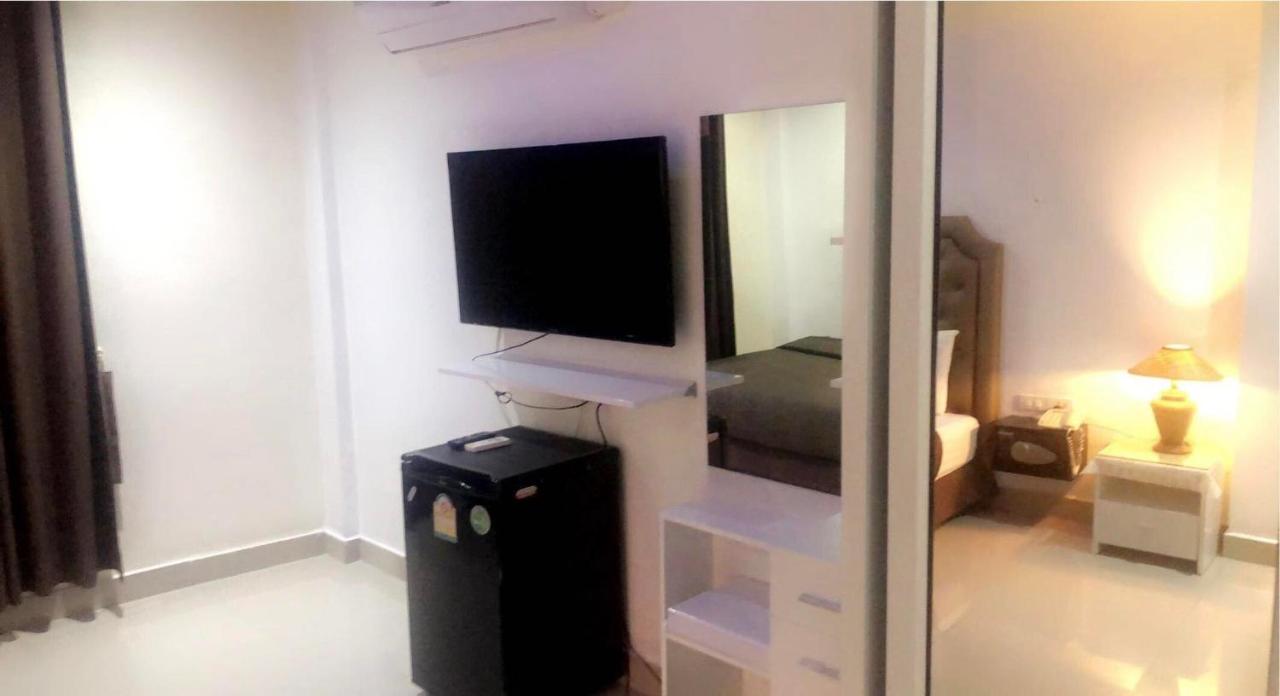Hotel W-9 *