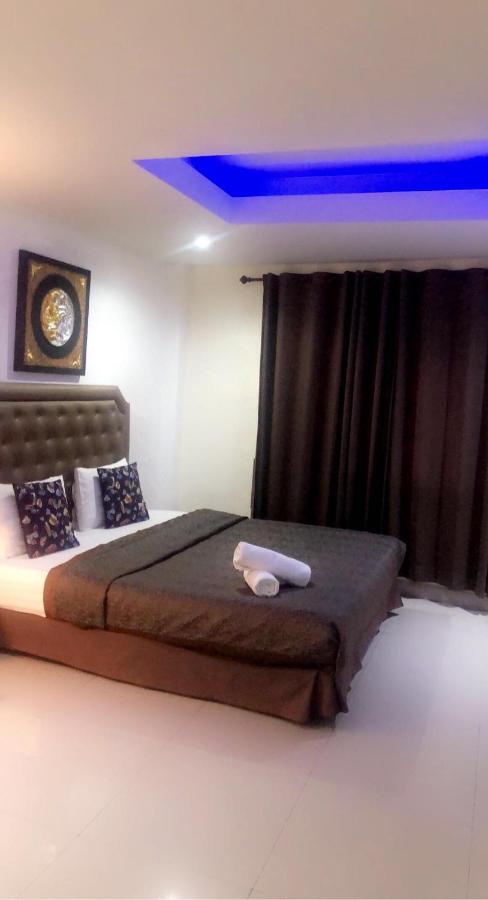 W-9 Hotel Pattaya