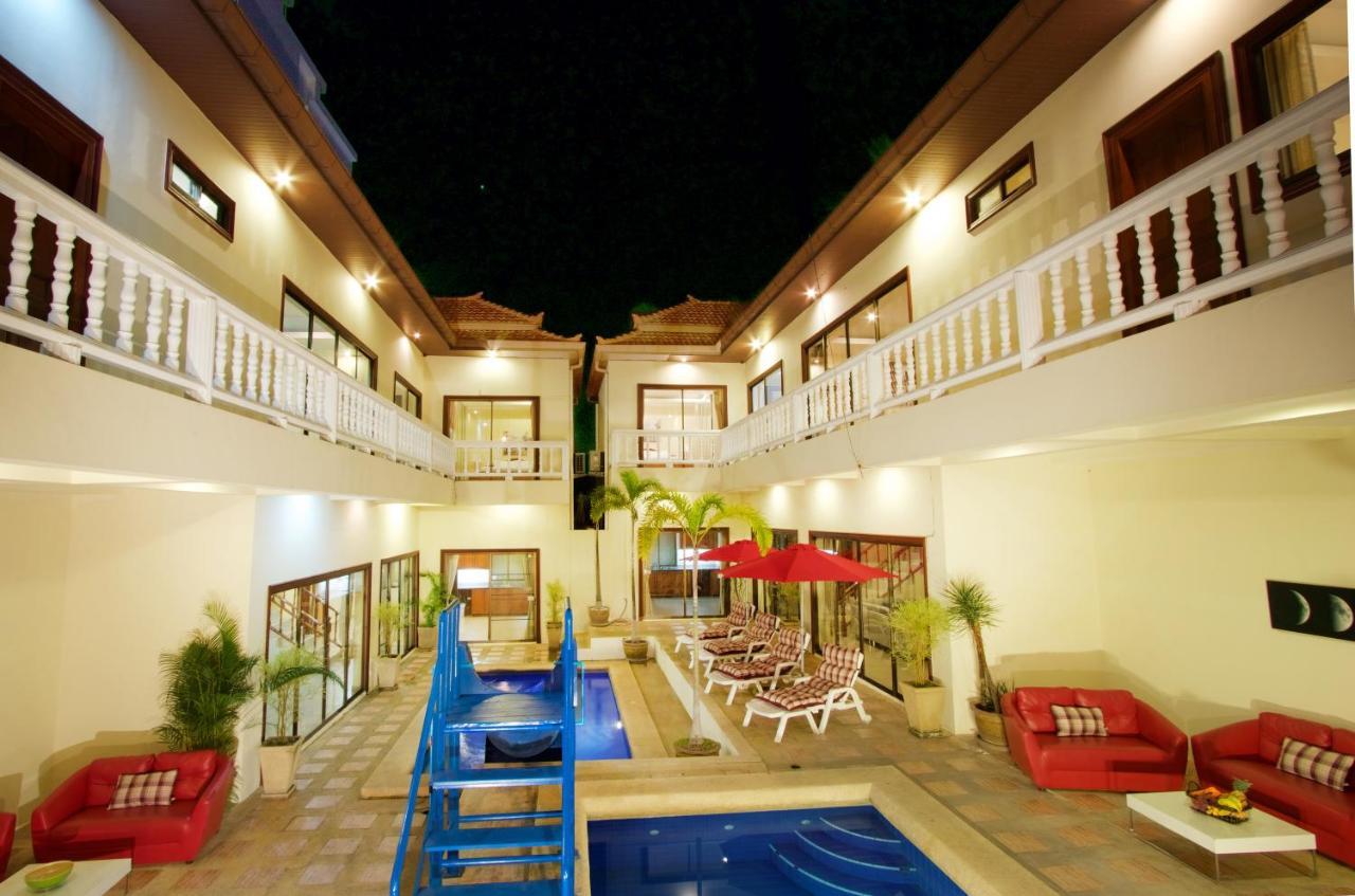 Avoca Pool * Pattaya