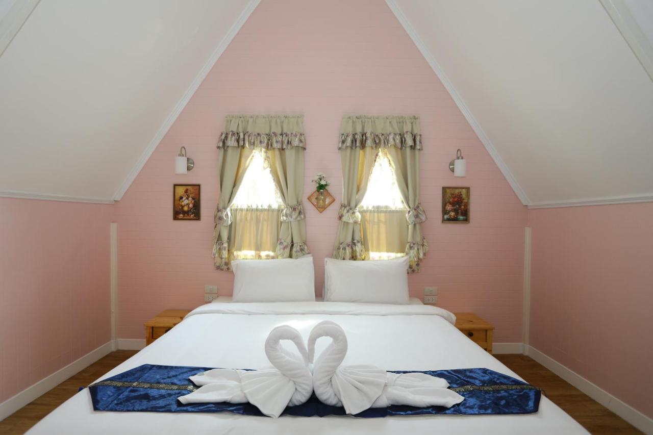 Paradise Resort 3*