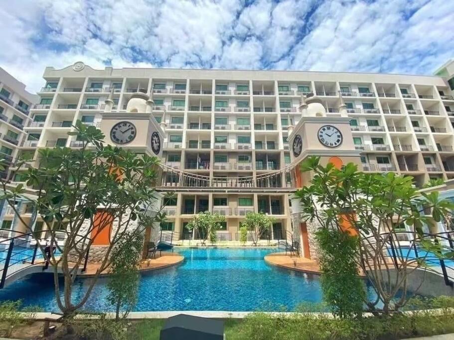 Arcadia Continental In Jomtien * Pattaya