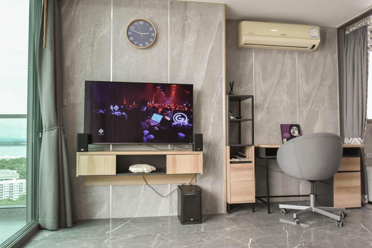 Wongamat Tower Condominium *