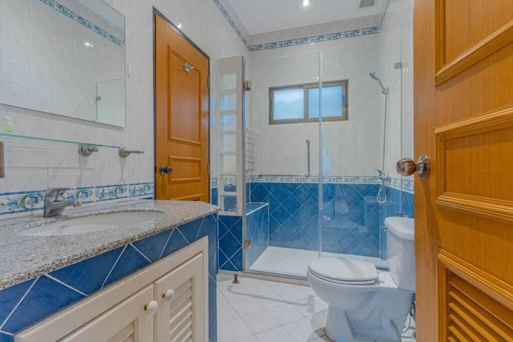 5-3br Huge Pool, Bbq, 300m-beach, 5 Mins To Walking Street Pattaya