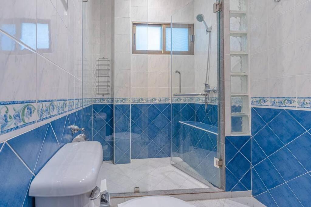 5-3br Huge Pool, Bbq, 300m-beach, 5 Mins To Walking Street Pattaya