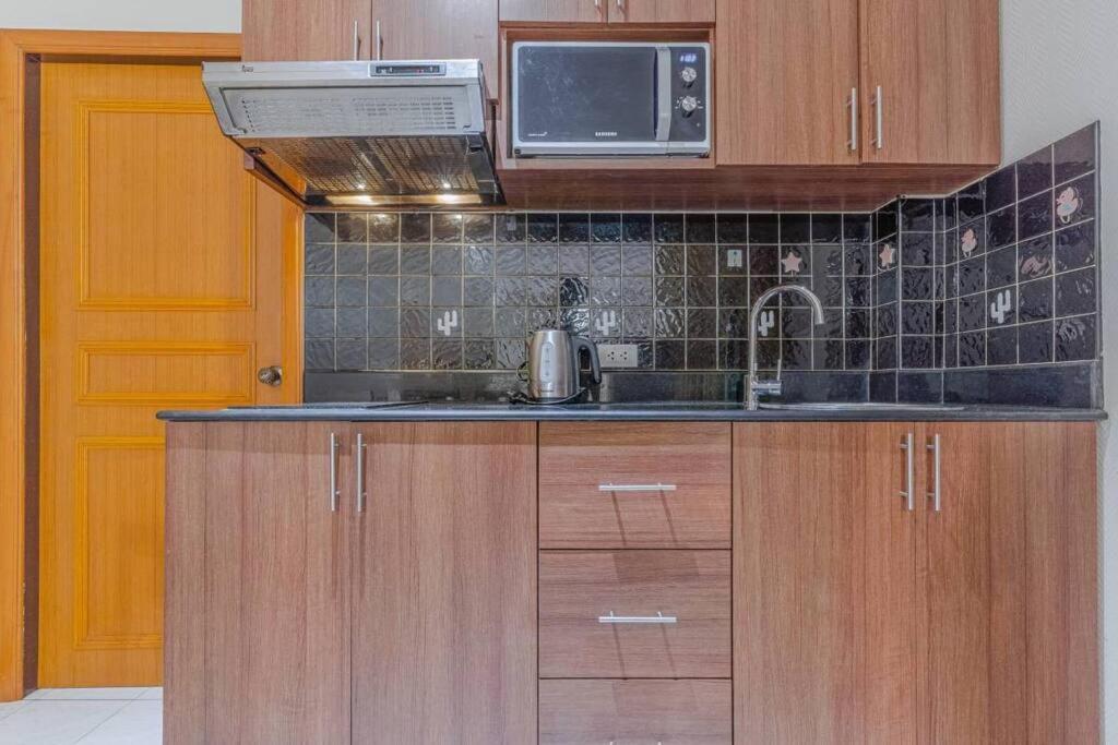 Villa 5-3br Huge Pool, Bbq, 300m-beach, 5 Mins To Walking Street *