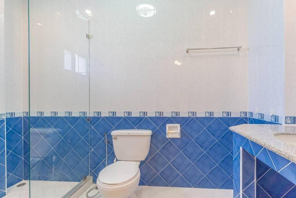 Villa 6-3br Huge Pool, Bbq, 300m-beach, 5 Mins To Walking Street *