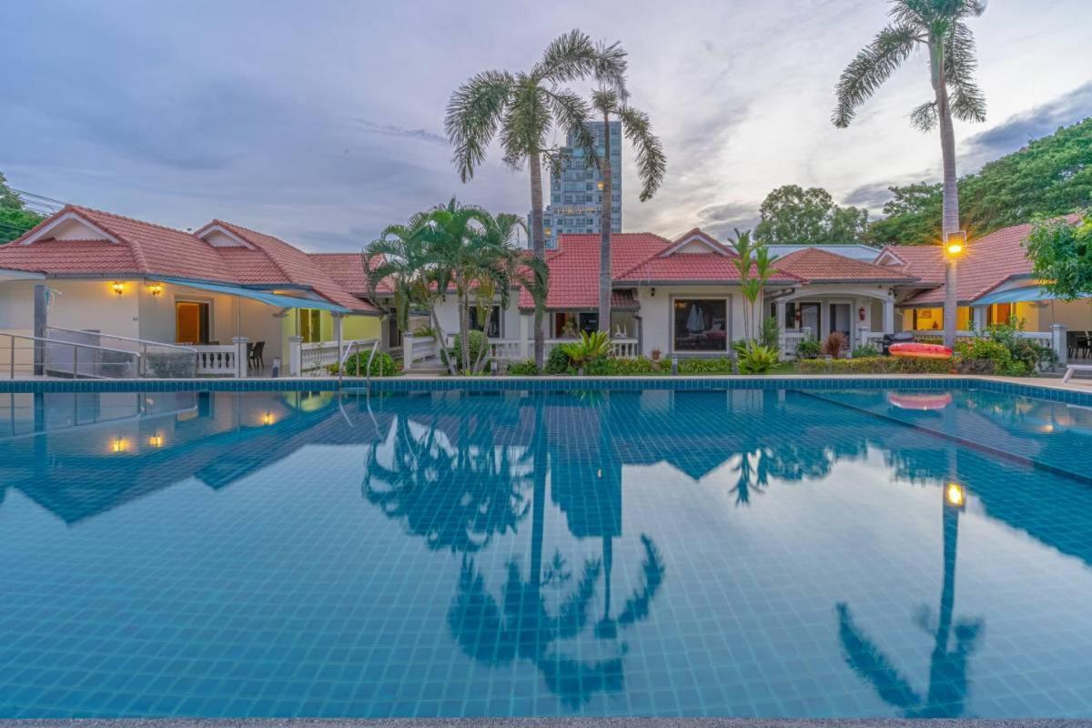 Mew Resort-15br-30pax,300m-beach & Near Walking Street Villa Pattaya