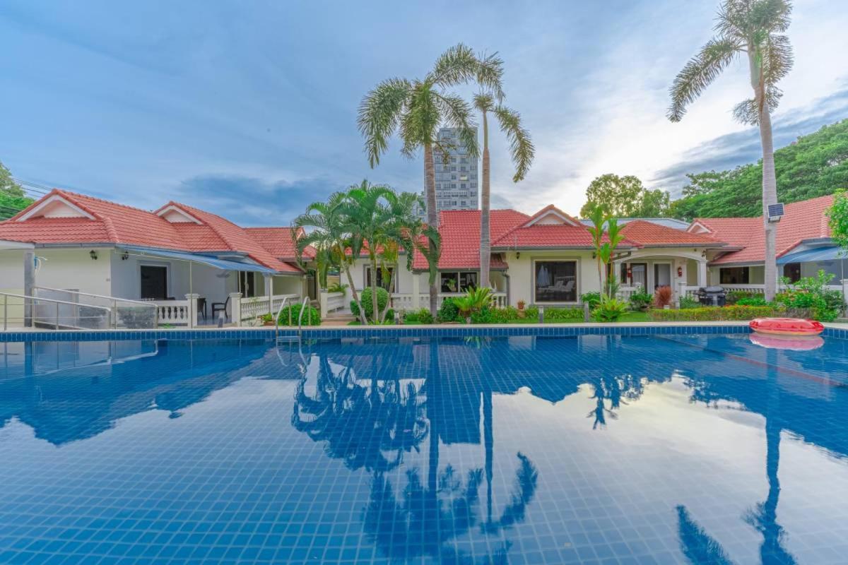 Mew Resort-15br-30pax,300m-beach & Near Walking Street Villa