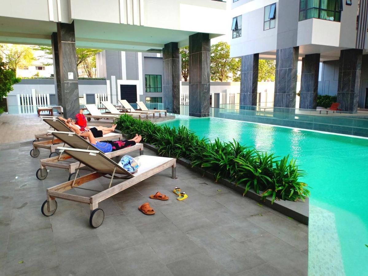 The Base Horizon Apartment *
