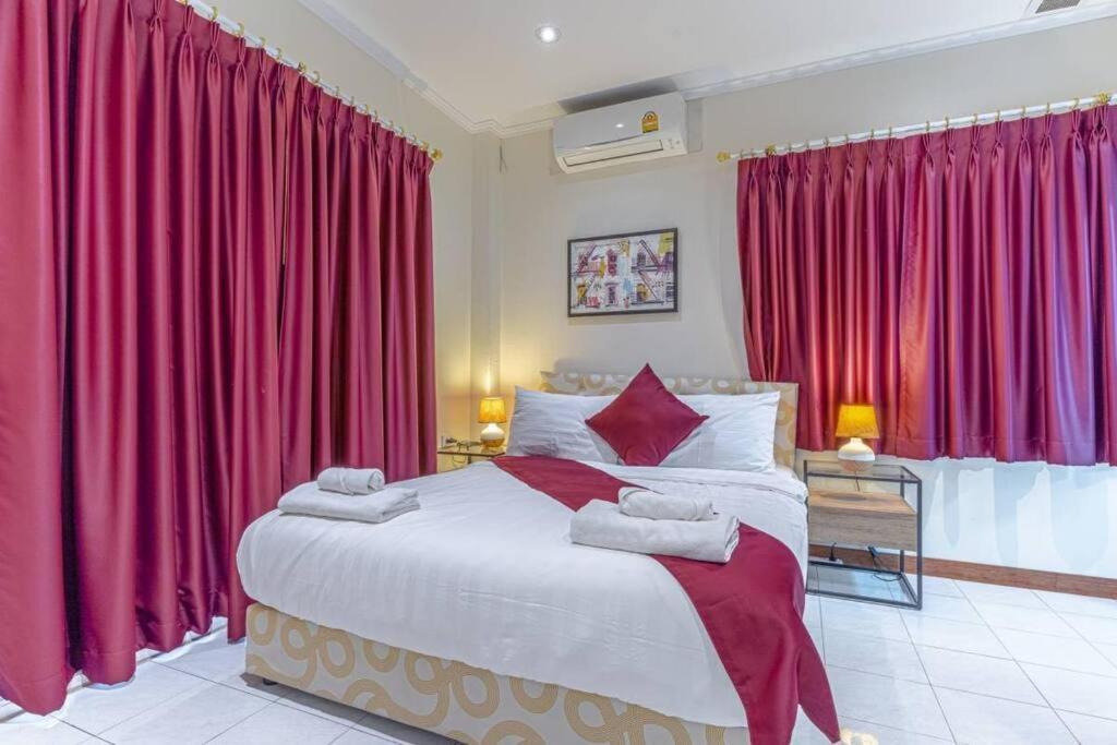 1-huge Pool, Bbq, 300m-beach, 5 Mins To Walking Street Villa *