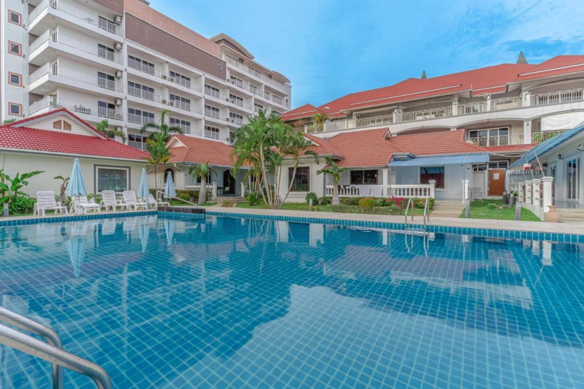 Mew Resort-15br-30pax,300m-beach & Near Walking Street Villa Pattaya