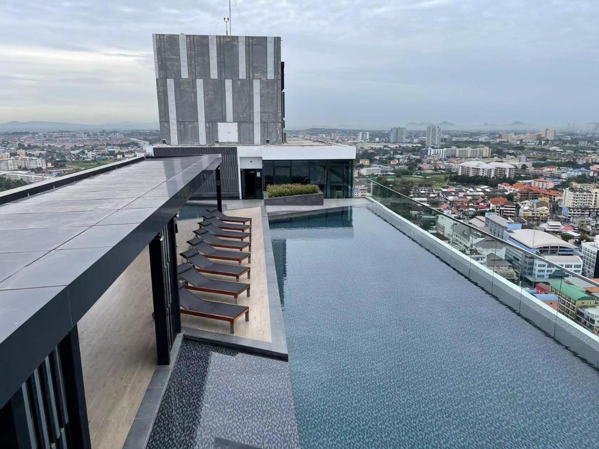 Apartment The Base Pattaya