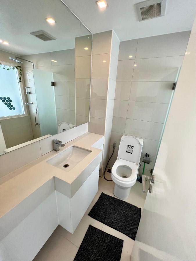 Trendy In Center Apartment Pattaya