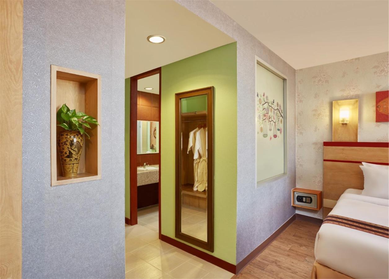 Eastern Grand Palace 4* Pattaya