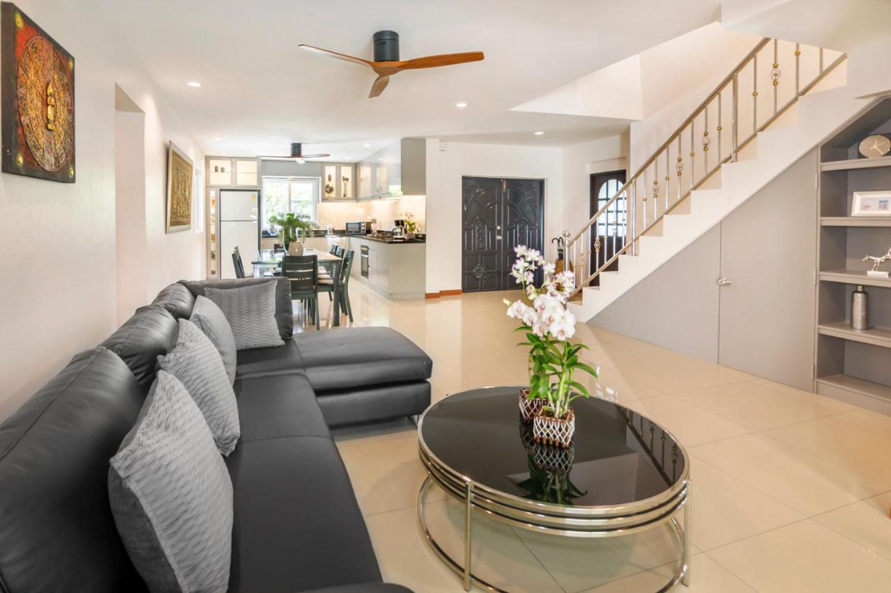 Villa Waree Minutes From Beach And City Villa Pattaya