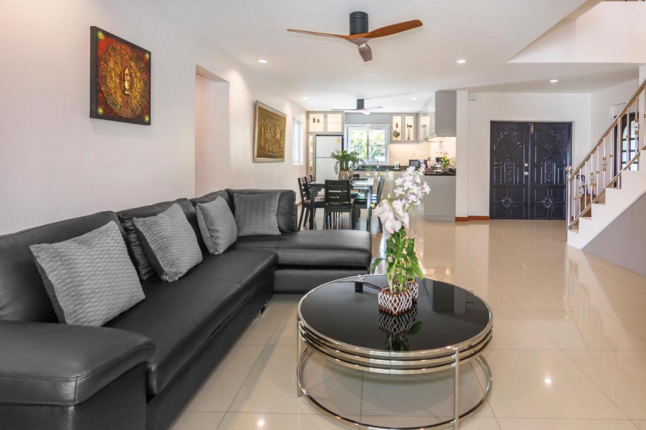Villa Waree Minutes From Beach And City Villa