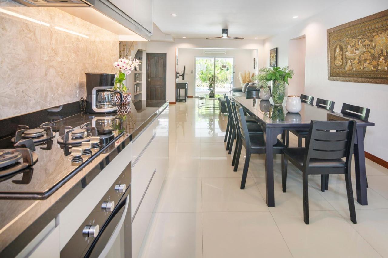 Villa Waree Minutes From Beach And City Villa *