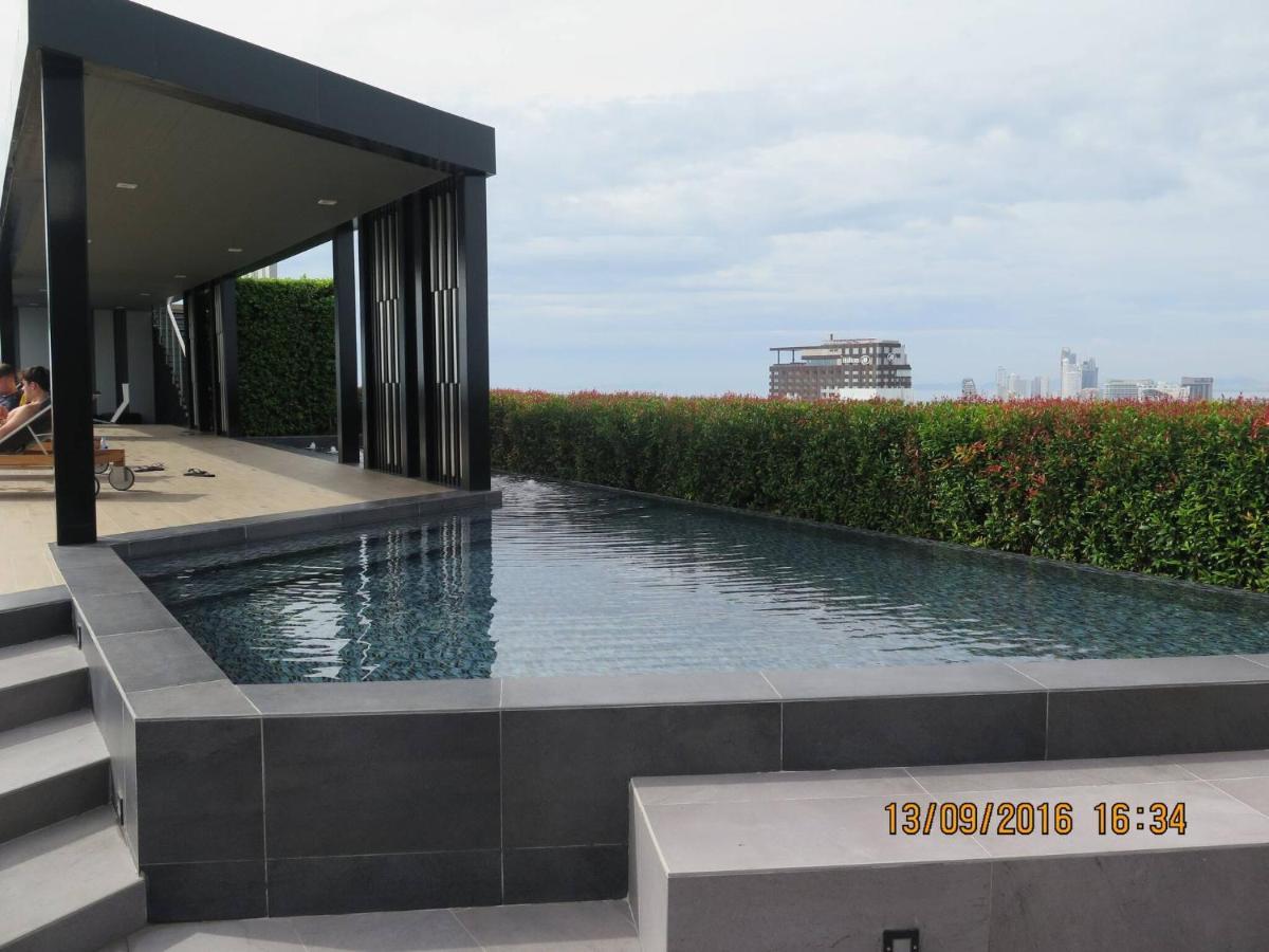 Near Hilton 1 Bedroom Poolseaview 8 Pattaya