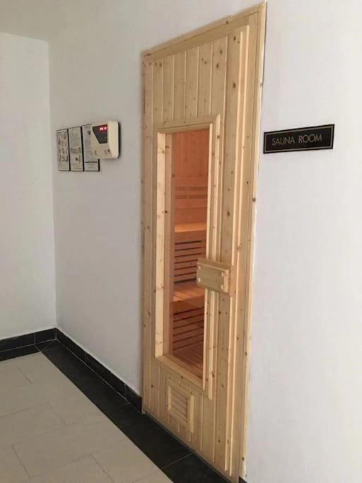 Grand Avenue 6floor *