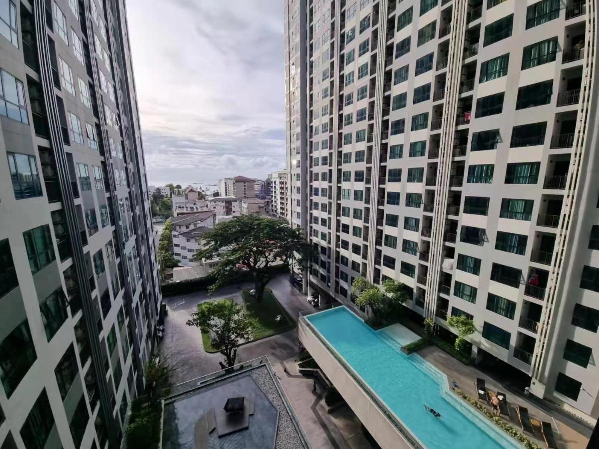 泰国芭提雅无边游泳池精装修公寓临近大海两卧室 * Pattaya