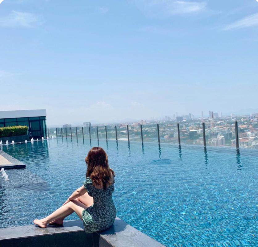 泰国芭提雅thebase无边游泳池公寓 Apartment Pattaya