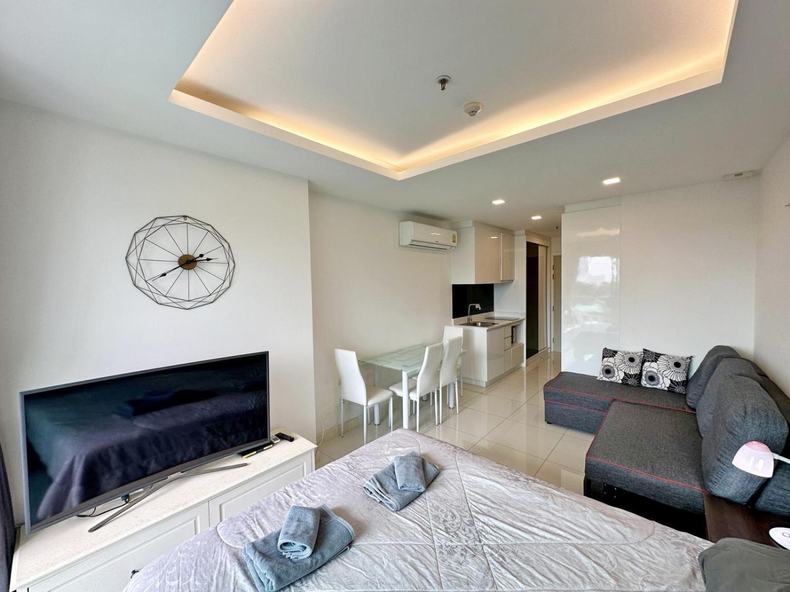 One Tower Seaview 13 *