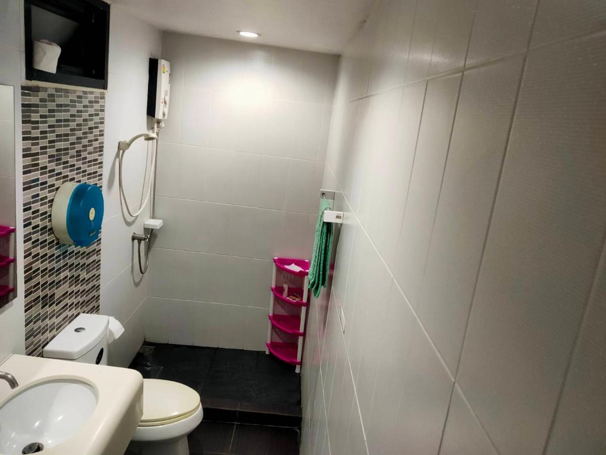 Apartment Happy Corner House Pattaya