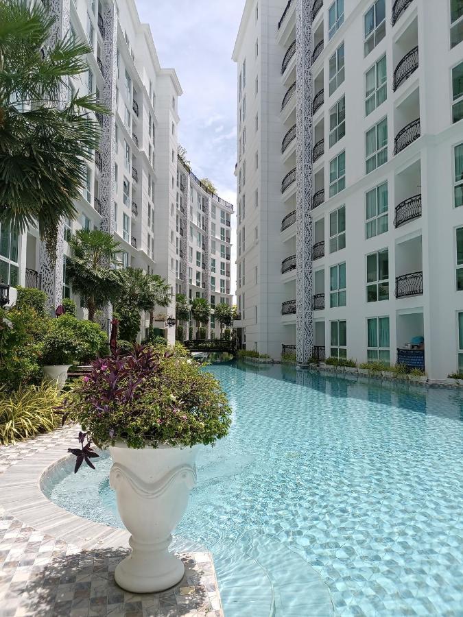 Apartment Olympus Garden Pattaya
