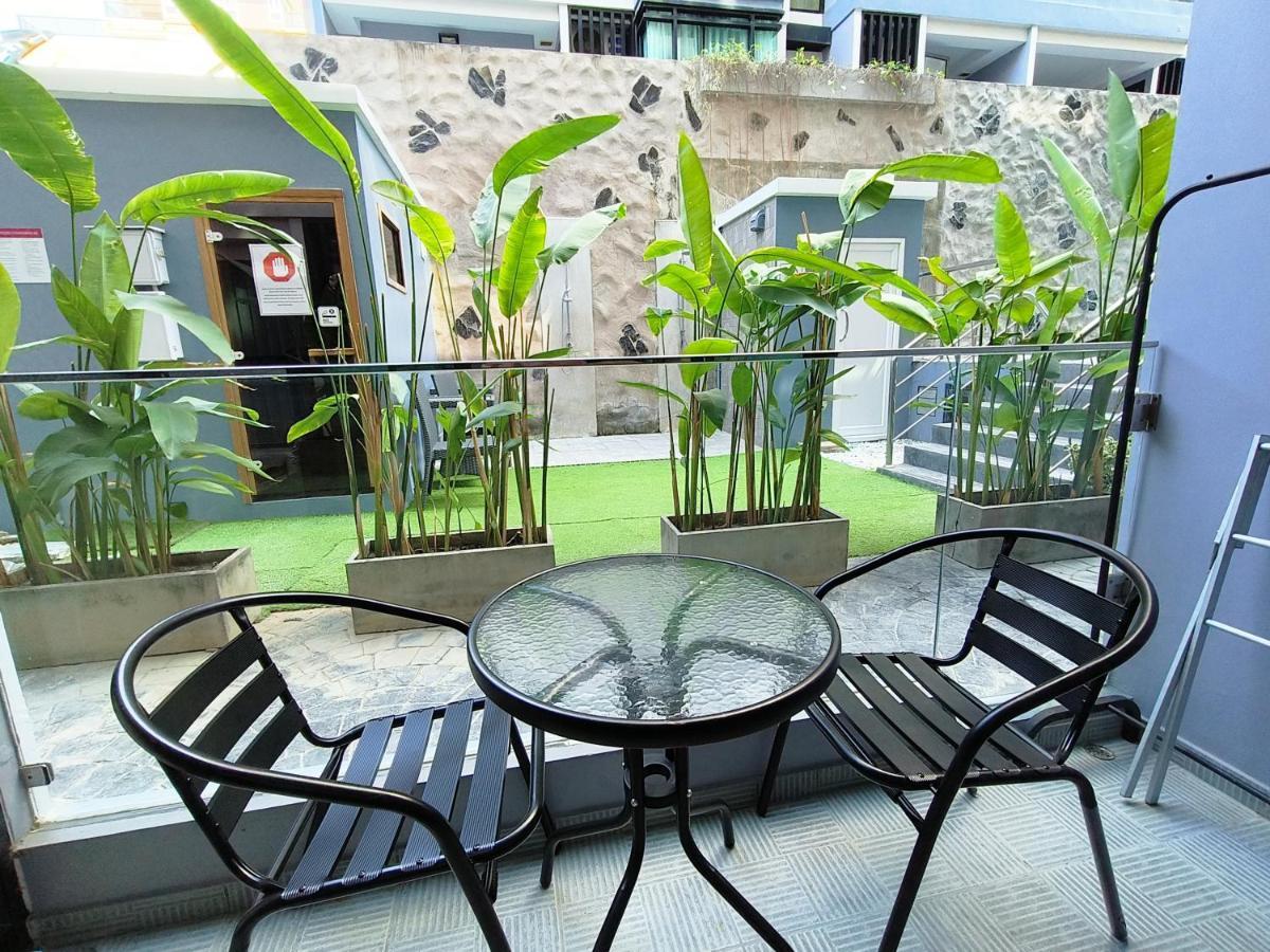 Apartment Tropical Garden #1 *