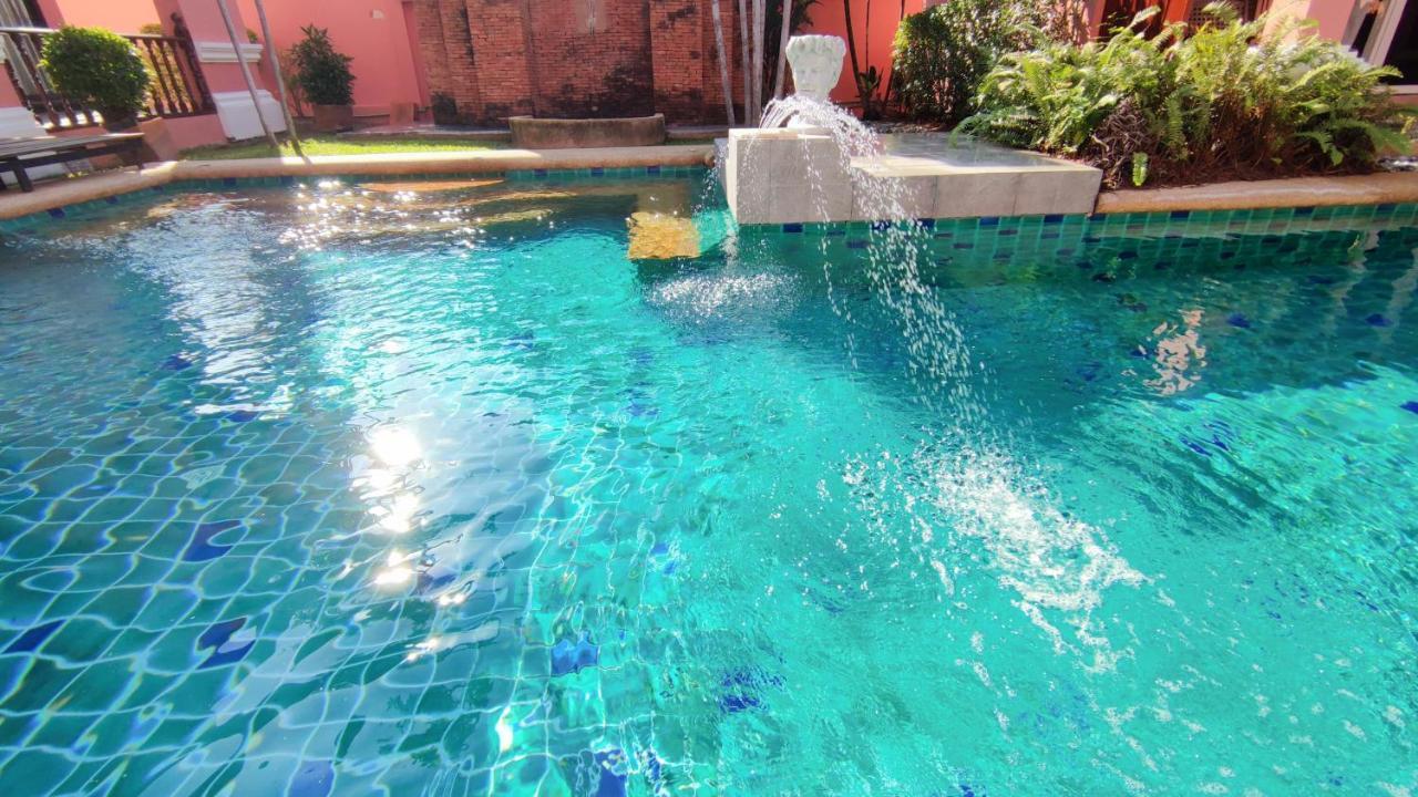 พระตำหนักวิลล่า 10 ห้องนอน พร้อมสระว่ายน้ำส่วนตัว Villa Pattaya