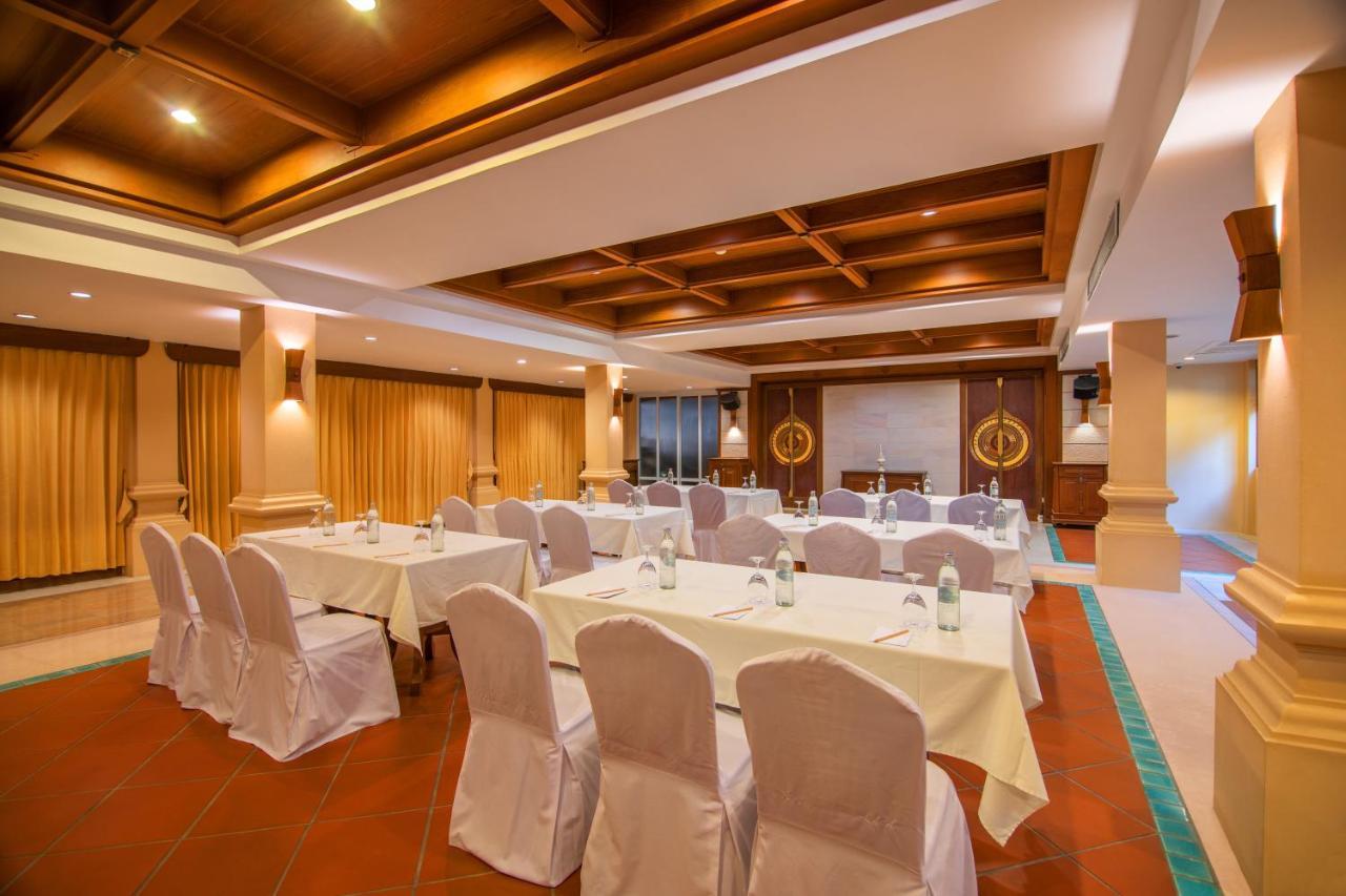 Avalon Resort 4*