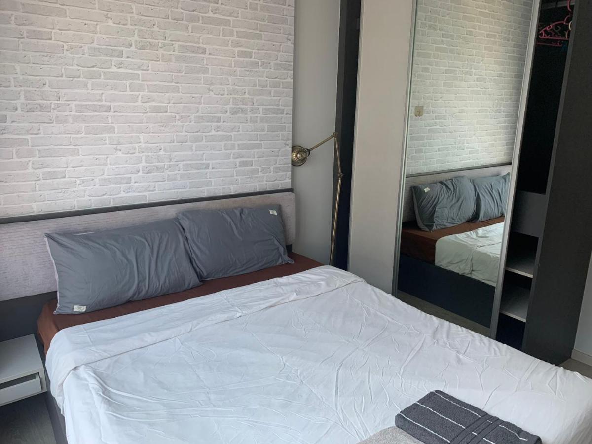 芭提雅双人精品公寓无边游泳池thebase中央基地 Apartment
