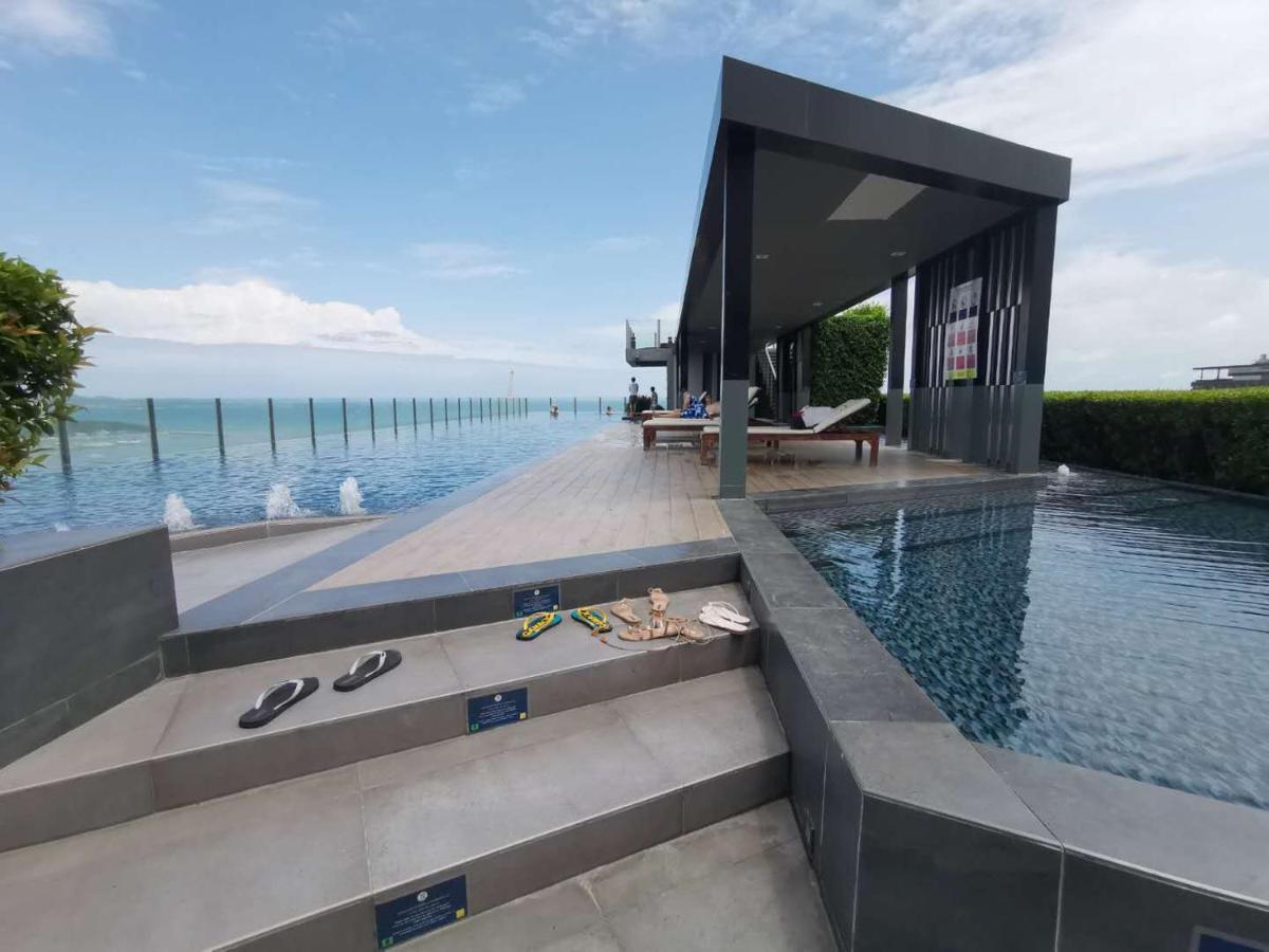 The Base Thai Pattaya