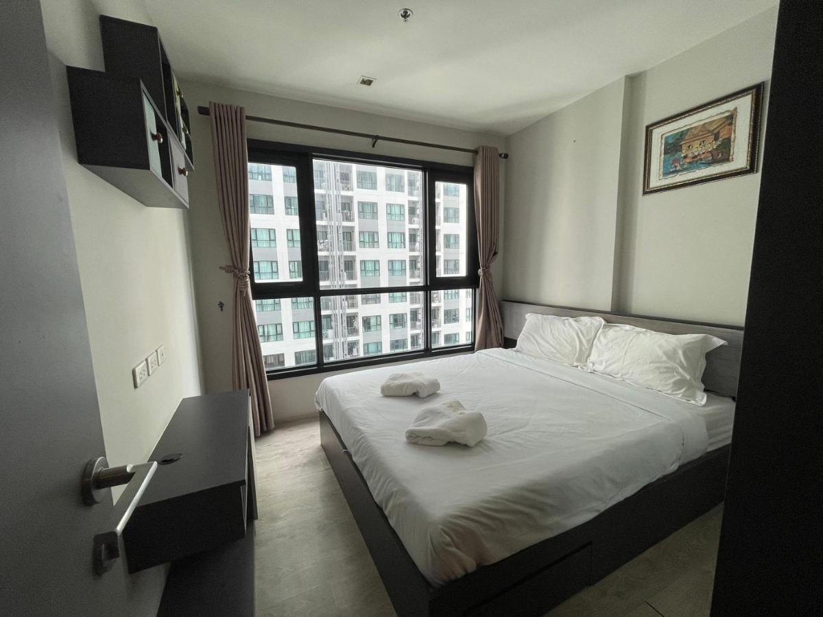 The Base Thai Apartamento Pattaya