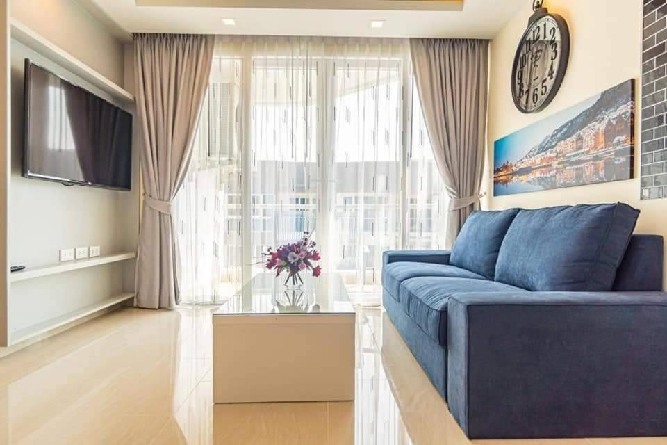 Grand Avenue By Fantasea Apartment