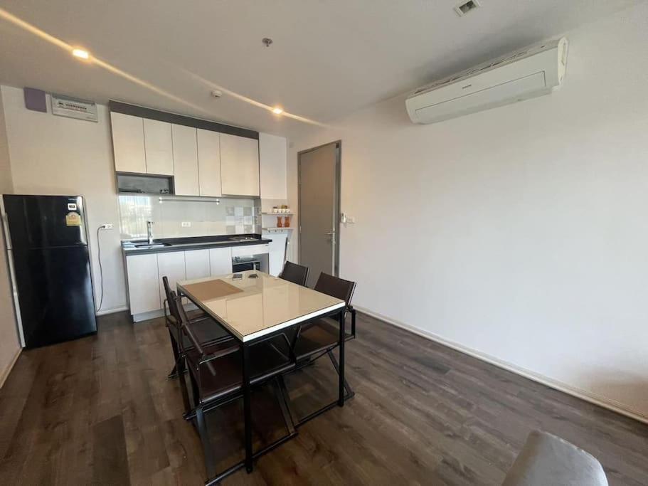 2 Bed Room, Large Living @ *