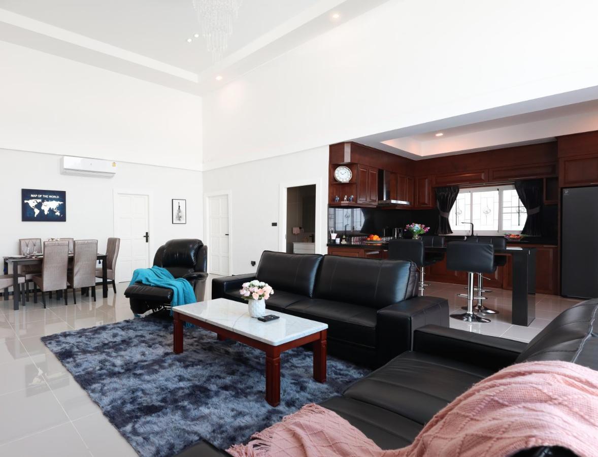 Pousada *city~house* 芭堤雅豪华泳池别墅近步行街 Pattaya