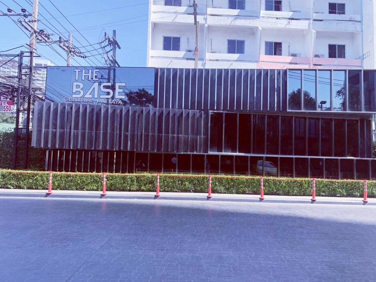 芭提雅双人精品公寓无边游泳池thebase中央基地 * Pattaya