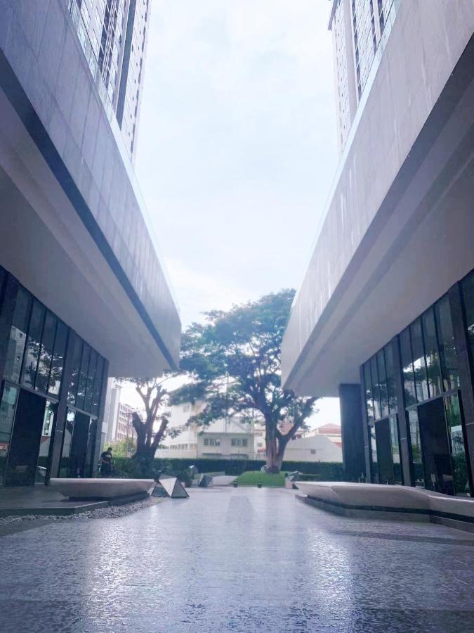 芭提雅双人精品公寓无边游泳池thebase中央基地