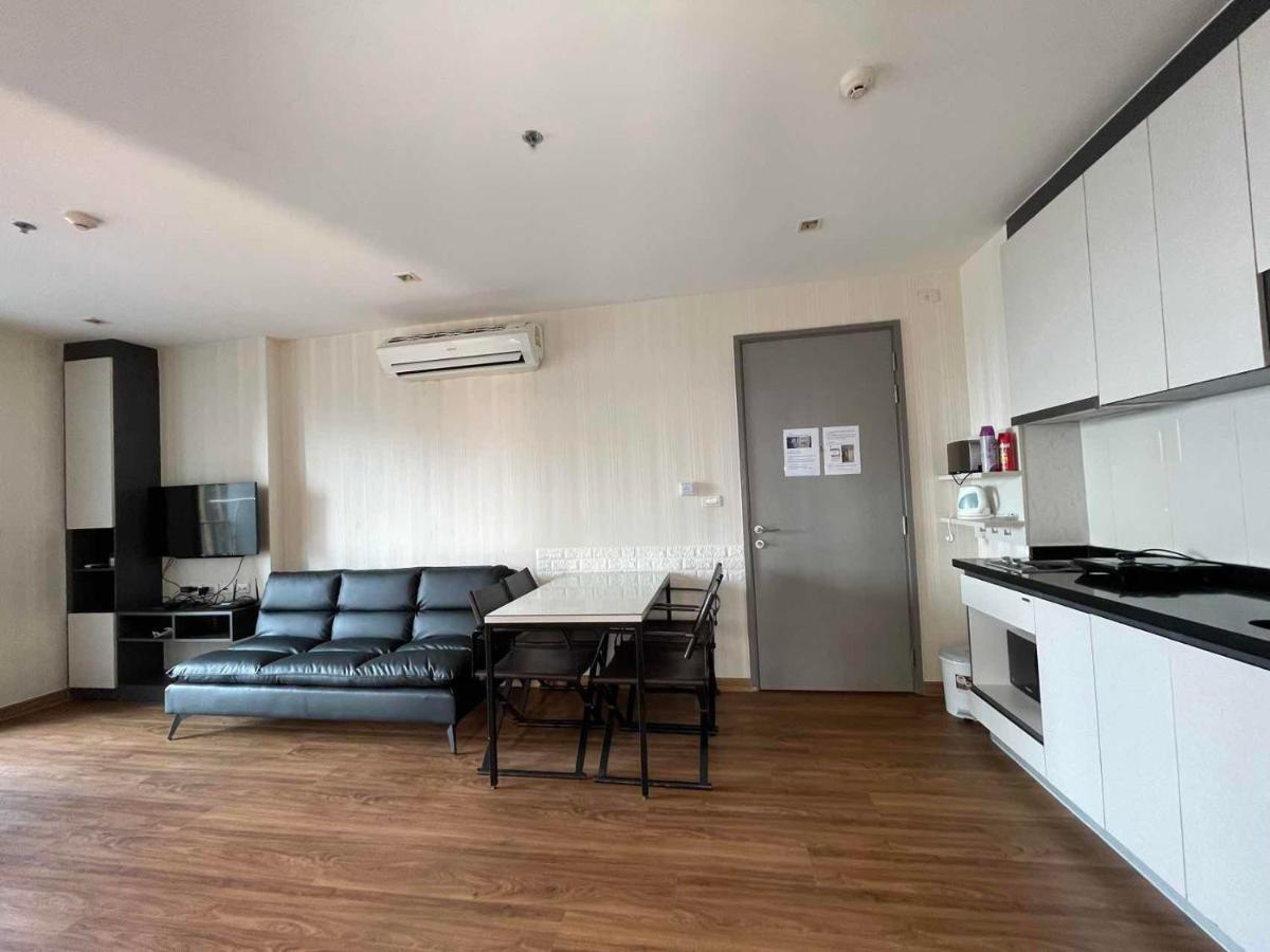 The Base Thai * Pattaya