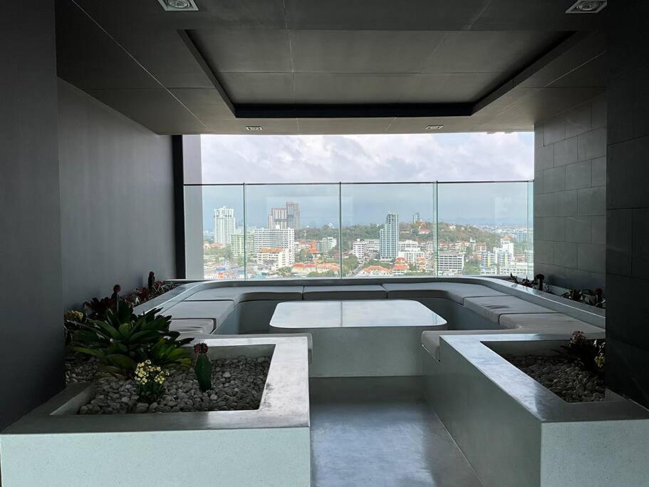 Panora 2-bedroom With Sea View Pattaya