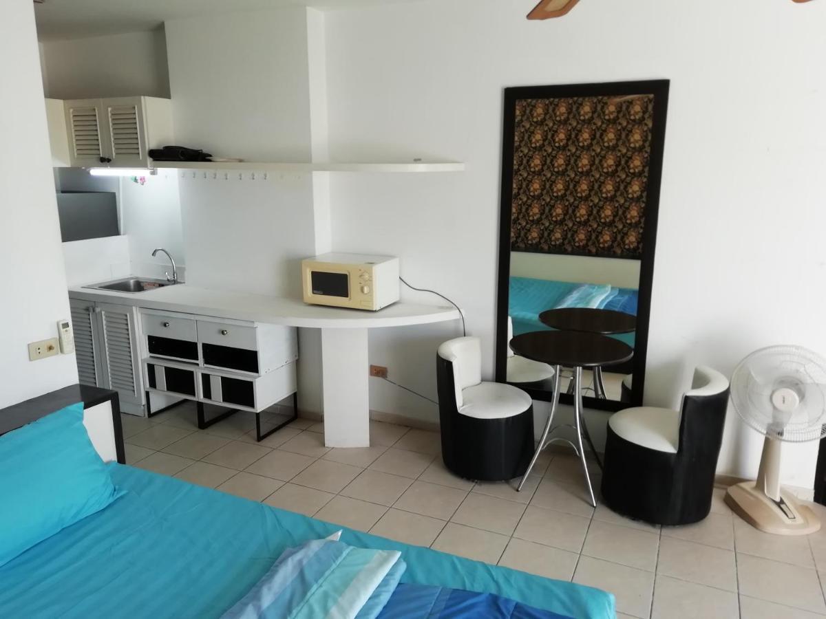 View Talay #1 = Jomtien Call Me +66-8-68409-206 Pattaya