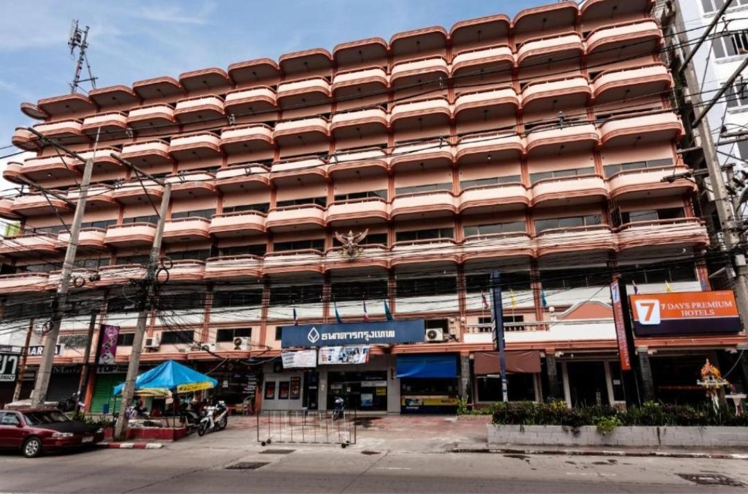 Glur Walking Street Pattaya