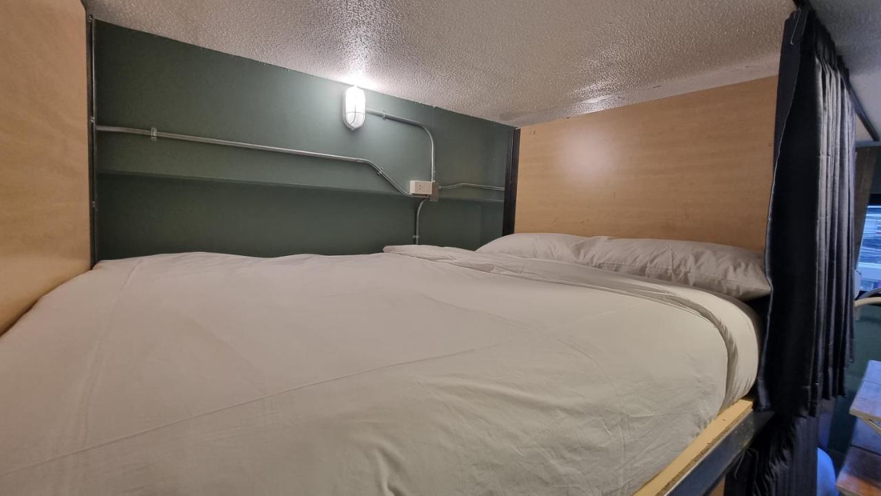 Hostel Glur Walking Street *